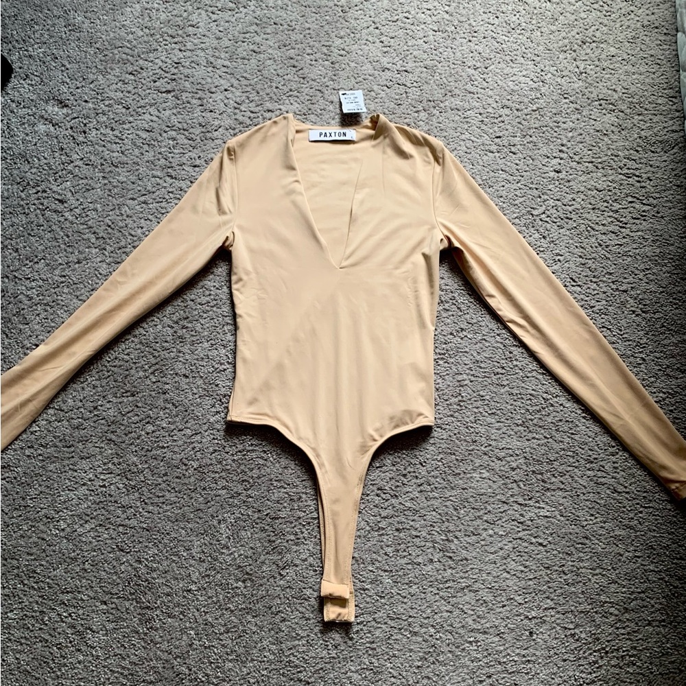 AKIRA SEXY TAN CASUAL BODYSUIT SIZE SMALL